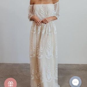 Baltic born: Leon off the shoulder Maxi